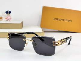 Picture of Louis Vuitton Sunglasses _SKUfw76989733fw
